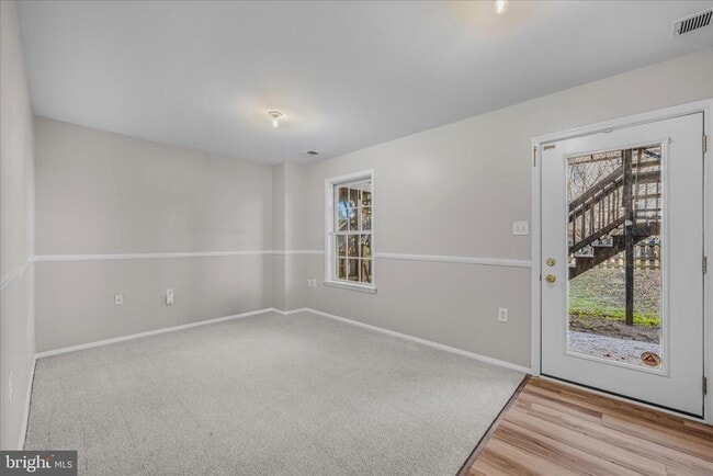 Building Photo - 27 Fiser Ln