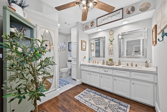 Building Photo - 746 Stone Mountain Dr