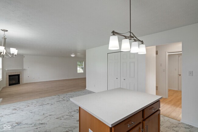 Building Photo - 2310 Liatris Dr