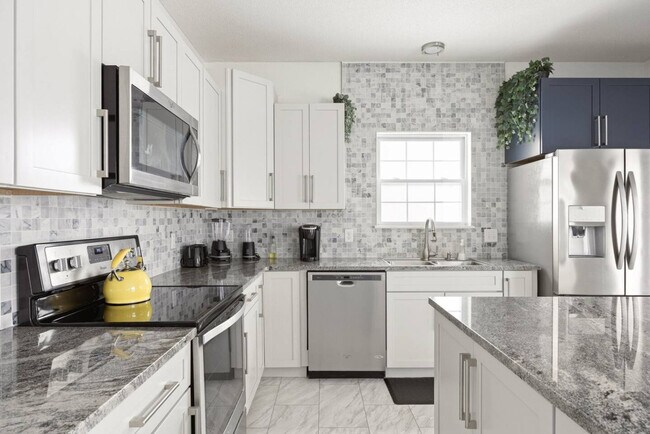 Building Photo - 3766 White Cliff Way