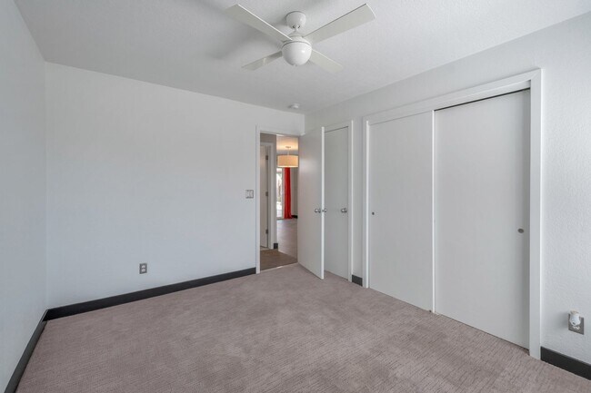 Building Photo - Scottsdale 2 bed 2 Bath Home - With a Pool!!!