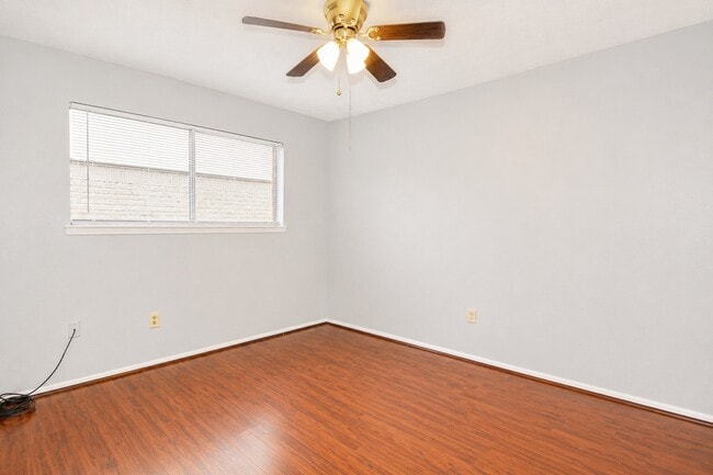 Building Photo - 2331 Stillmeadow Dr