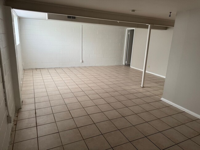 Building Photo - 3 Bedroom Single Family Home in Gahanna