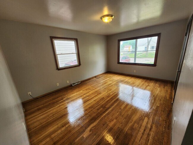 Building Photo - 5165-5167 N 45th St