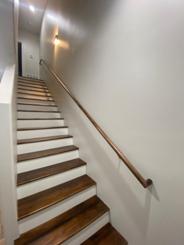 Building Photo - 102 Glade Blvd