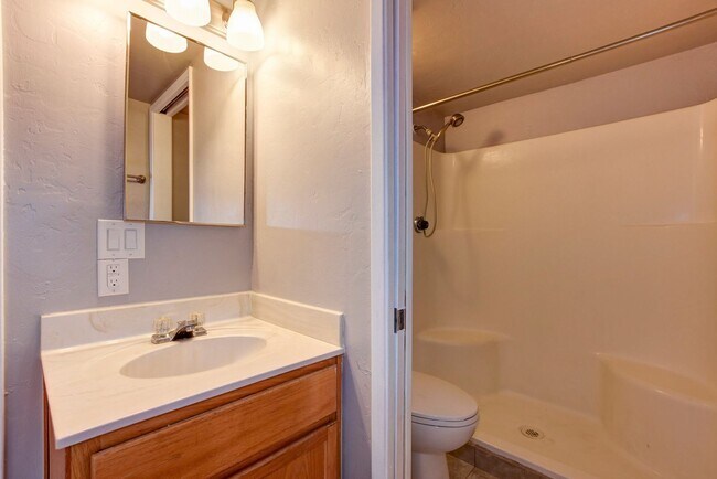 Building Photo - 6120 Antelope Villas Cir