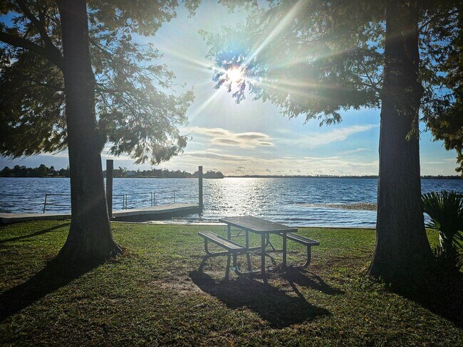 Building Photo - Beautiful Home w/ Modern Upgrades on Half an Acre – Ideal for Long-Term Rental!