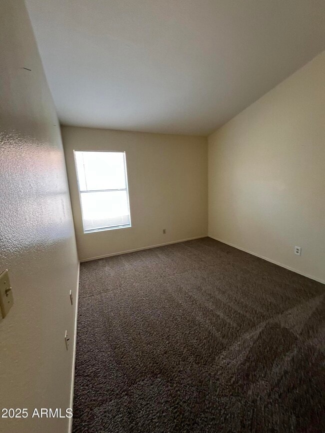 Building Photo - 4509 E South Fork Dr