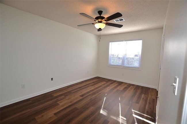 Building Photo - 2085 Sand Wedge Cir