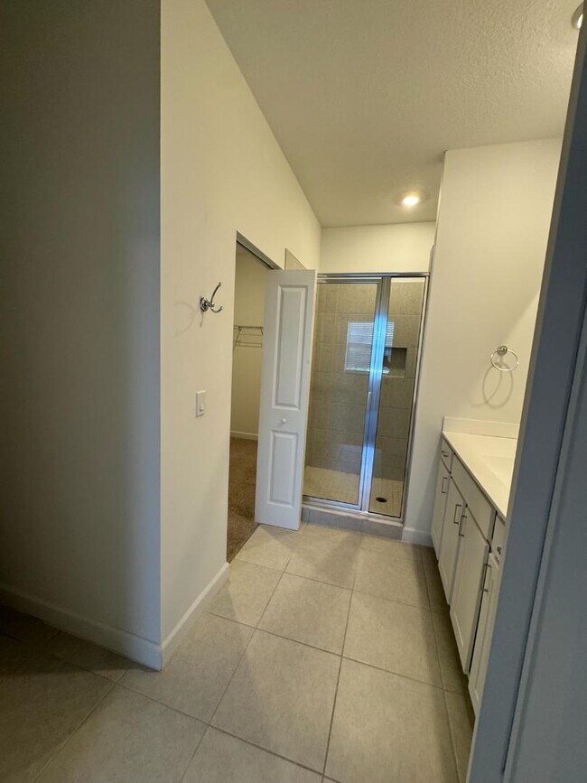 Building Photo - 4641 Meyerson Pl