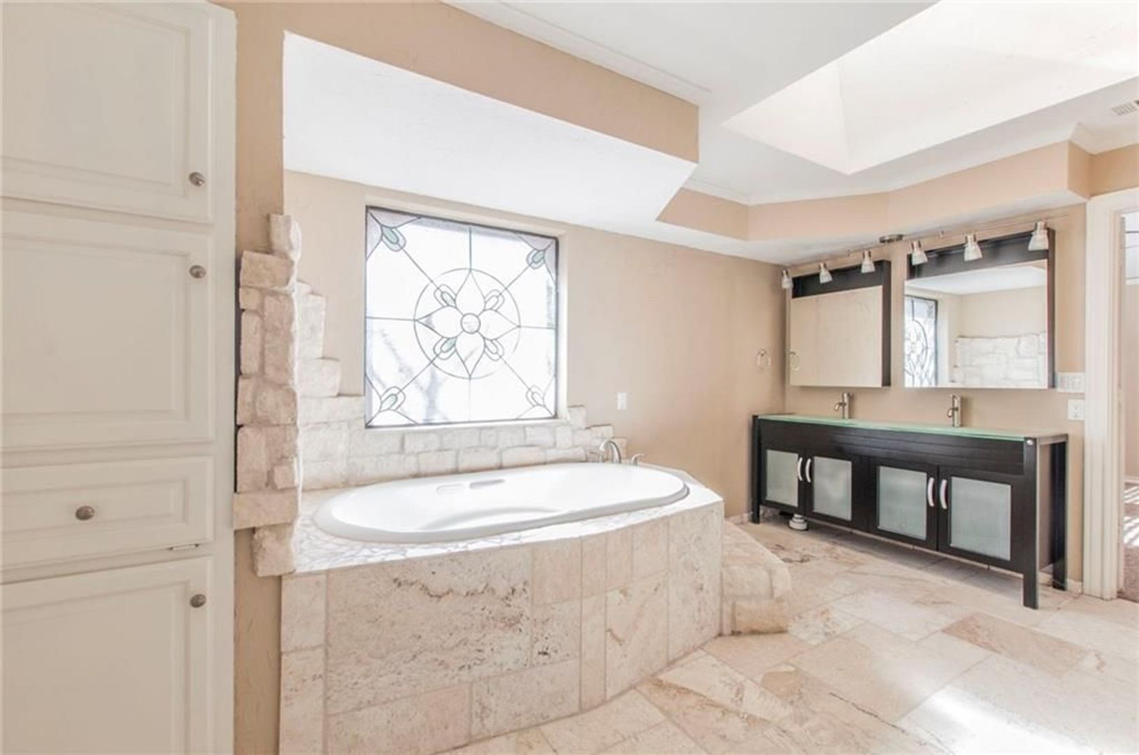 Building Photo - 3205 Ridge Cir