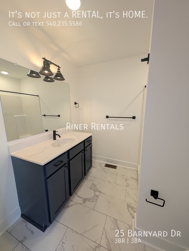 Building Photo - 25 Barnyard Dr