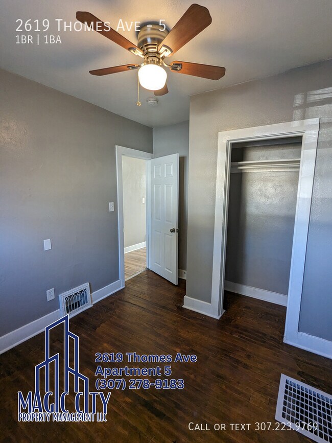 Building Photo - 2619 Thomes Ave