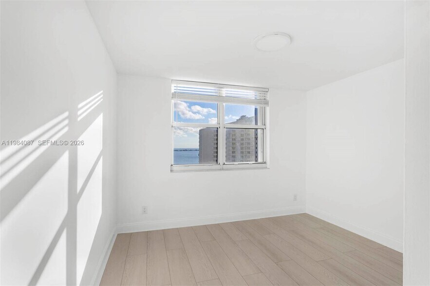 Building Photo - 770 Claughton Island Dr