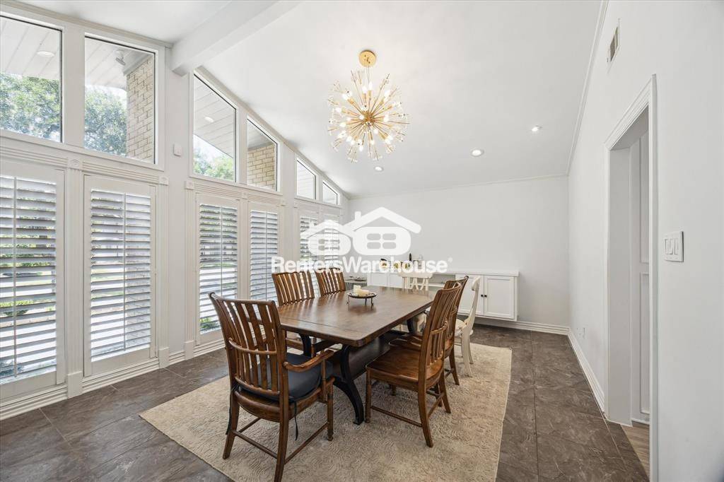 Building Photo - 5223 Braesvalley Dr