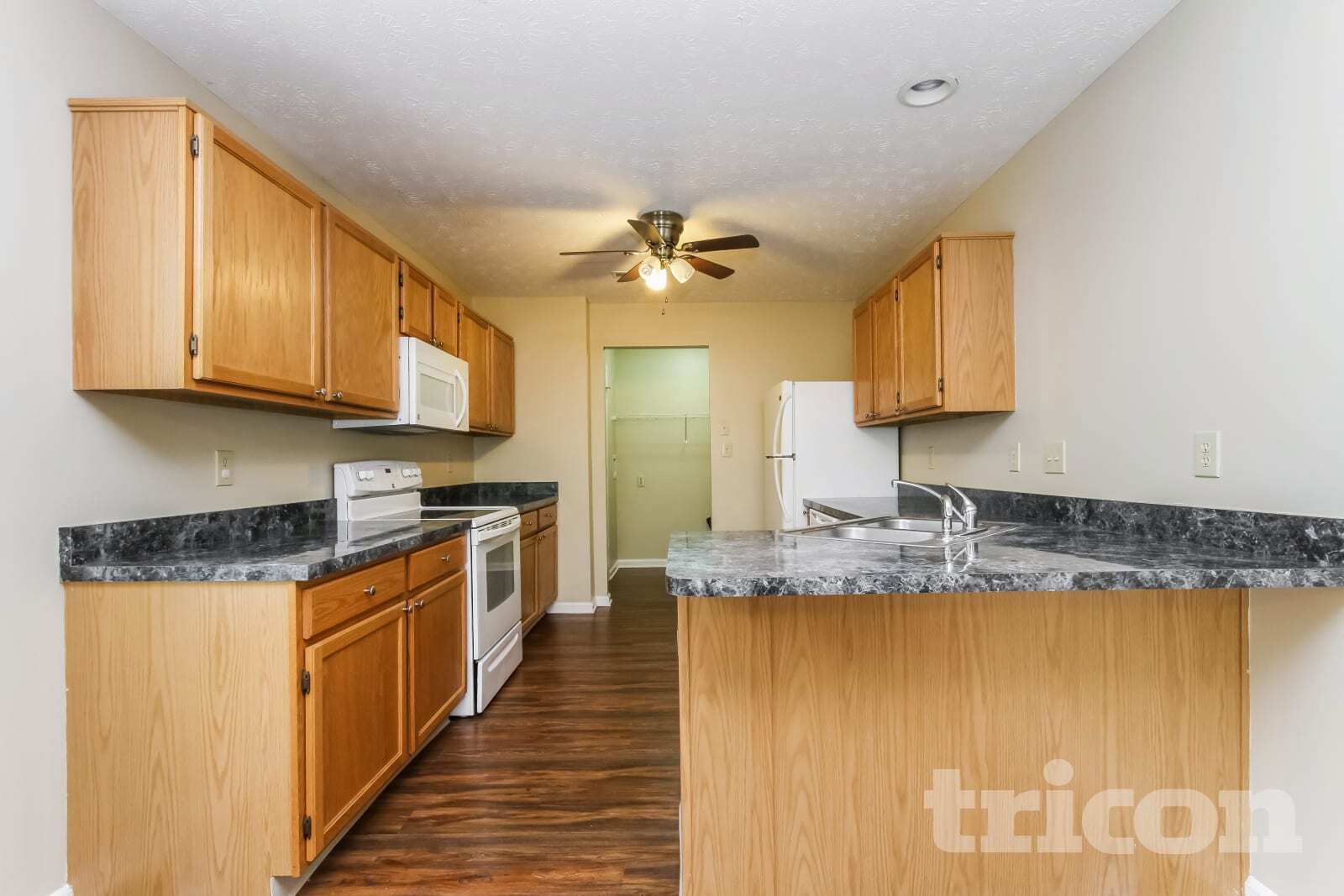 Building Photo - 607 Mountain Pine Dr