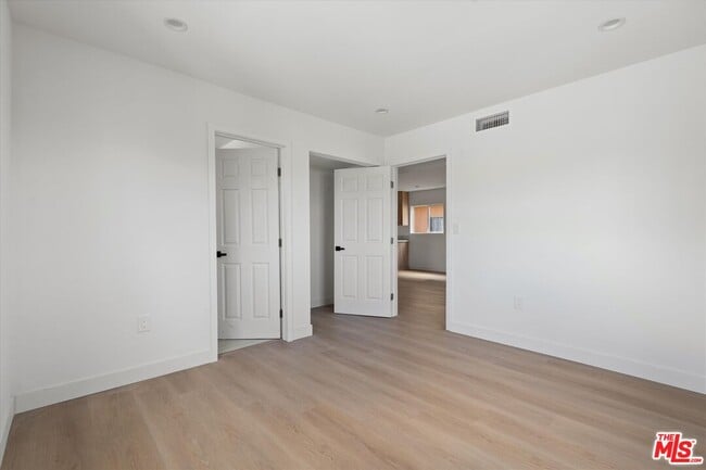 Building Photo - 3752 Veteran Ave