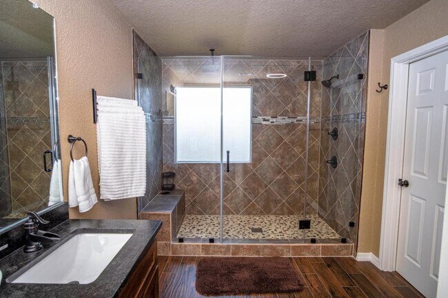 Building Photo - 5323 Dannelly Field