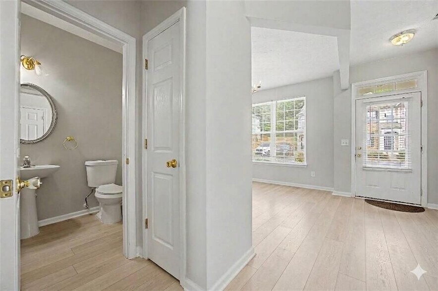 Building Photo - 1212 Penhurst Way