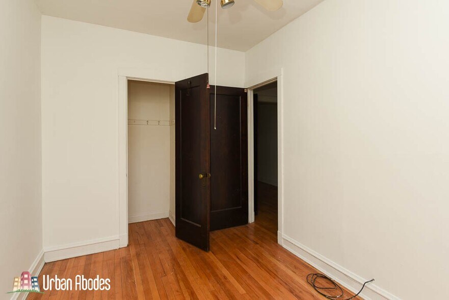 Building Photo - 5023 N Winchester Ave