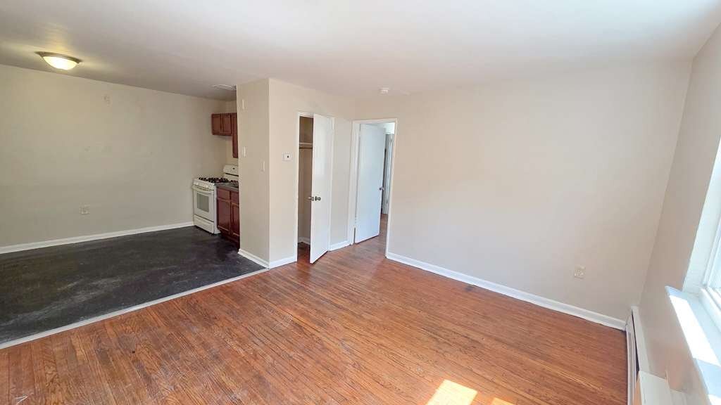 Building Photo - 5846 N Marvine St