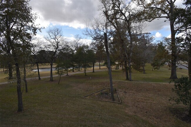 Building Photo - 12900 Walden Rd