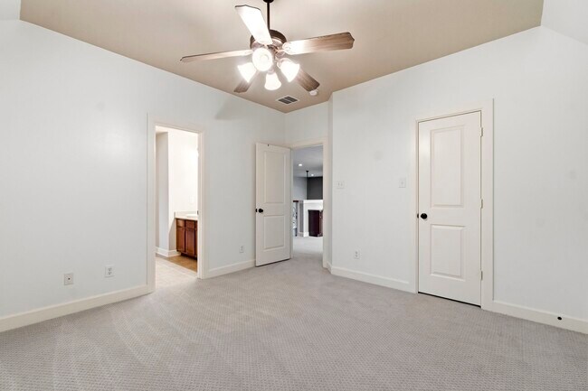 Building Photo - 27 N Arrow Canyon Cir