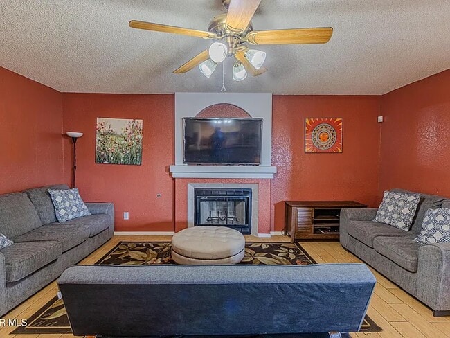 Building Photo - 6088 Los Siglos Dr