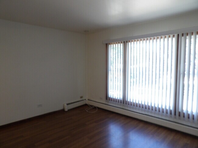 Building Photo - 4601 Forest Ave