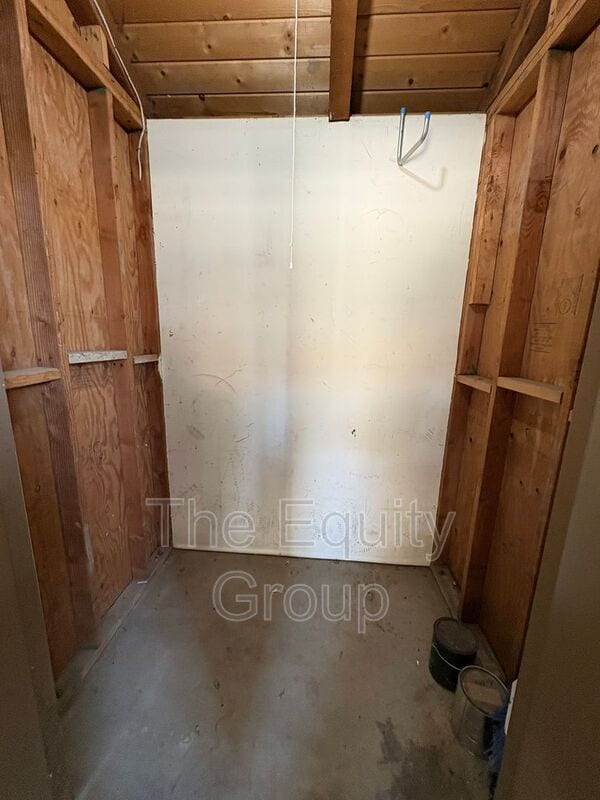 Building Photo - 811 W Arlen Ct