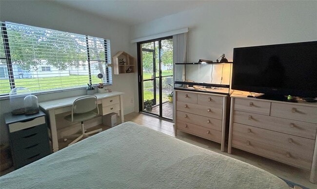 Building Photo - 8134 NW 17th Mnr