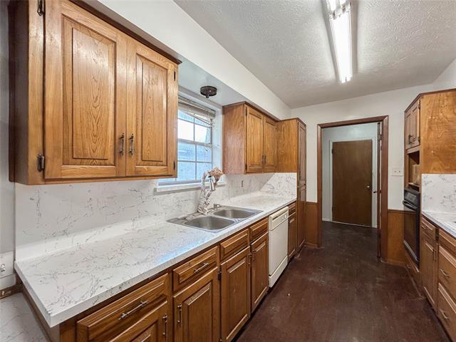 Building Photo - 1425 E Windsor Dr