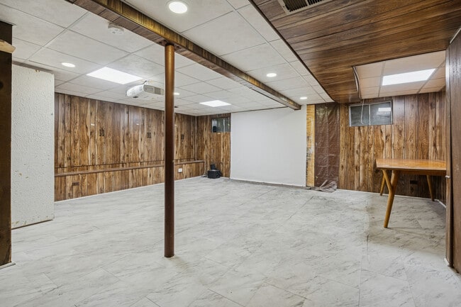 Building Photo - 1037 Heatherfield Ln