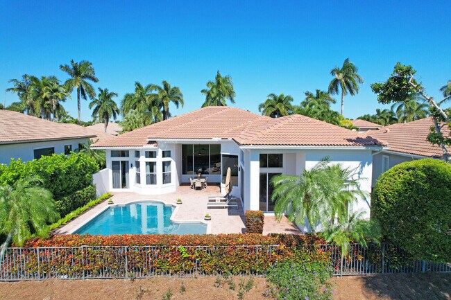 Building Photo - 528 Les Jardin Dr