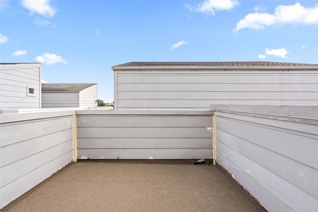 Building Photo - 5712 Winsome Ln