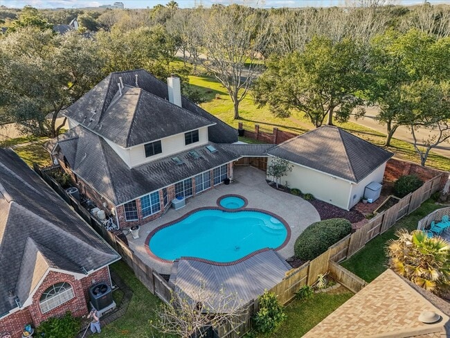 Building Photo - 2210 Crimson Cove Ct