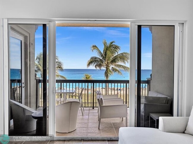Building Photo - 4444 El Mar Dr