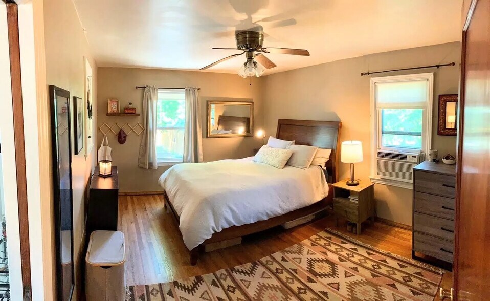 Building Photo - 3757 S. Acoma St.