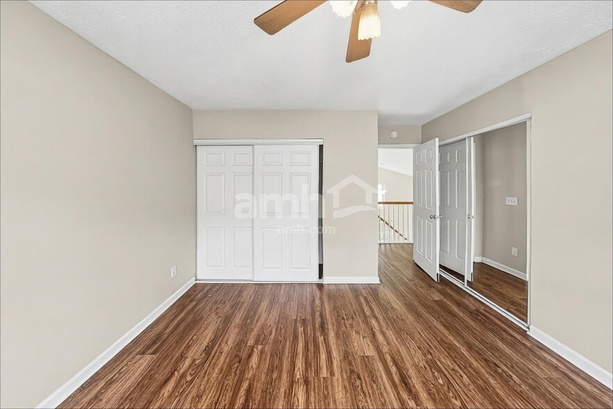 Building Photo - 1244 W Oaks Way