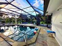 Building Photo - 12231 Areaca Dr