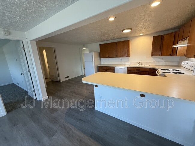 Building Photo - 1235 2nd St