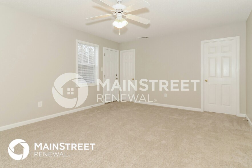 Building Photo - 2401 Bethune Cir