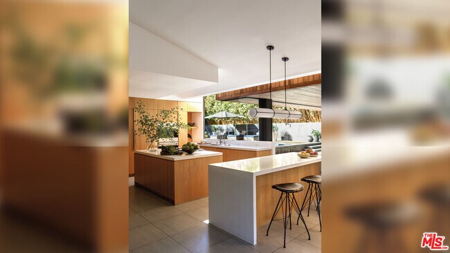 Building Photo - 8970 Wonderland Park Ave