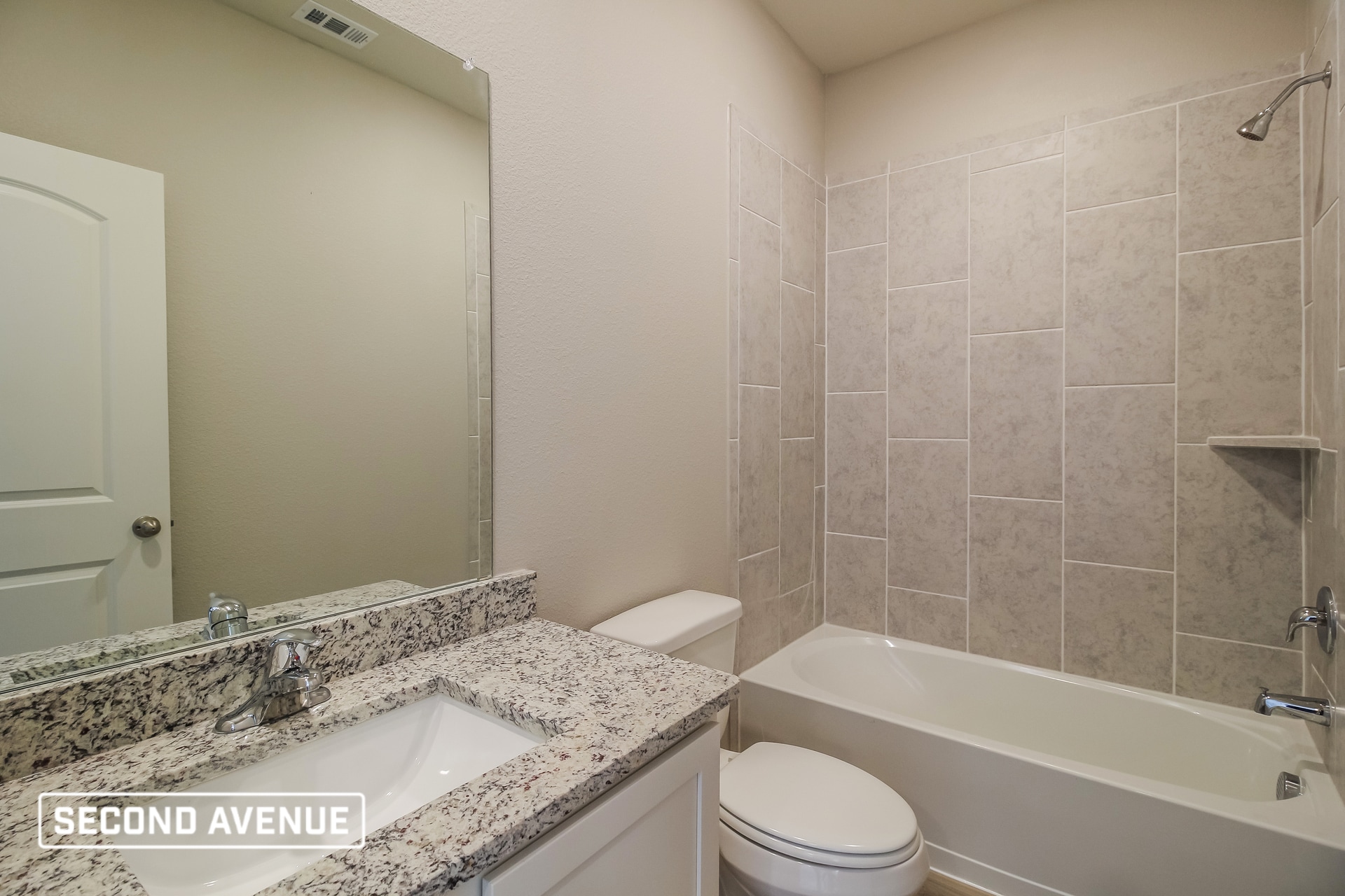 Building Photo - 2113 Jeanine Dr