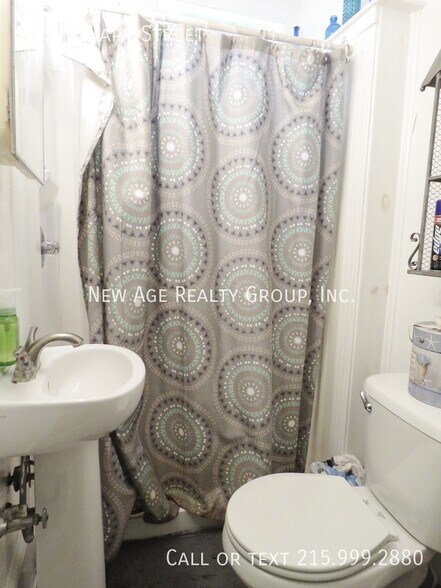 Building Photo - 435 N Napa St