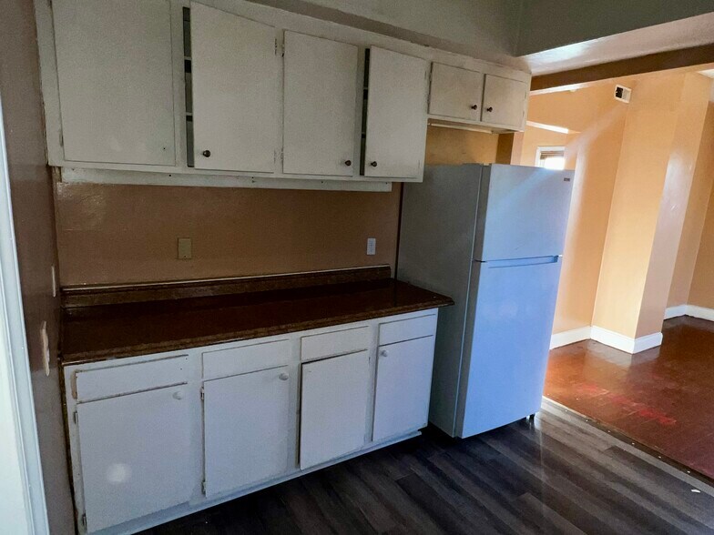 Building Photo - 914 Bullitt Ave SE