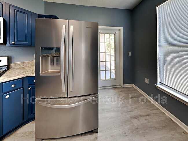 Building Photo - 10509 Villa View Cir