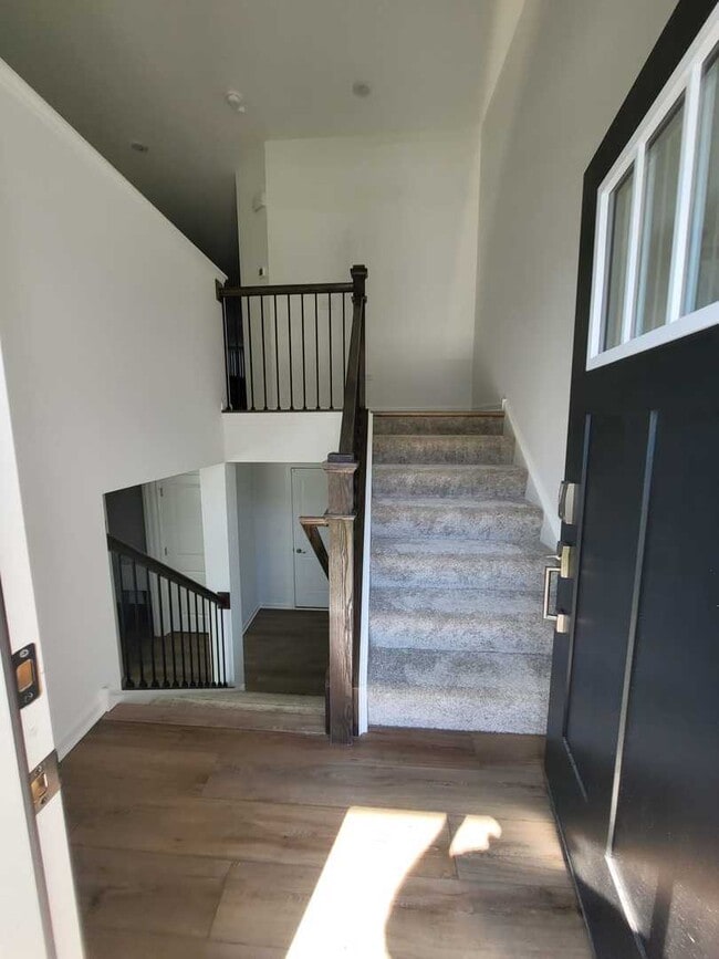 Building Photo - 588 Wolverine Dr