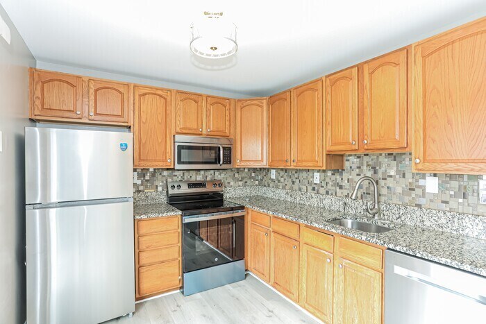 Building Photo - 8 Ute Ct