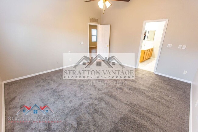 Building Photo - 6714 E Flynn Ave